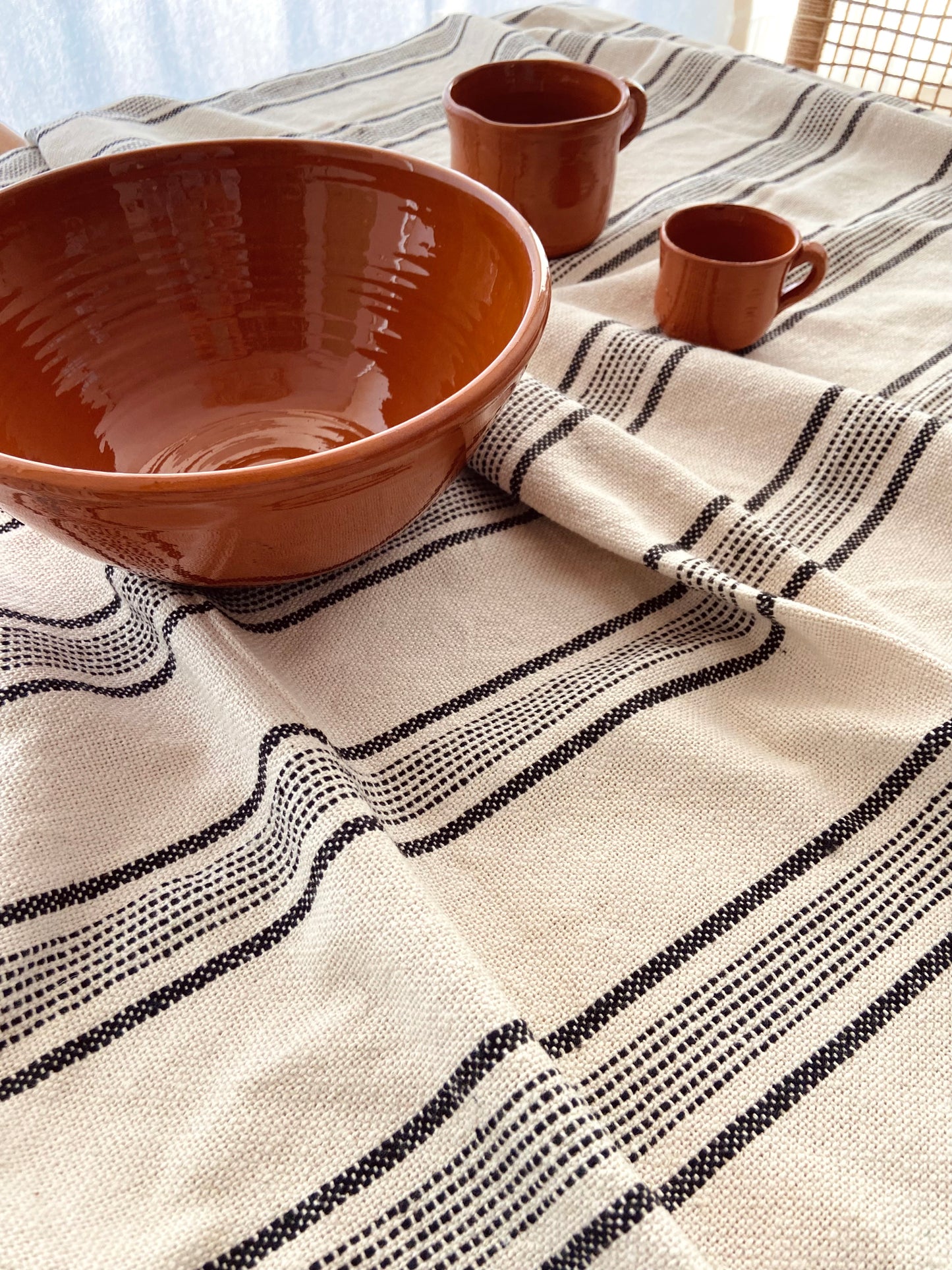 TABLECLOTH BLACK LINES 160x200CM