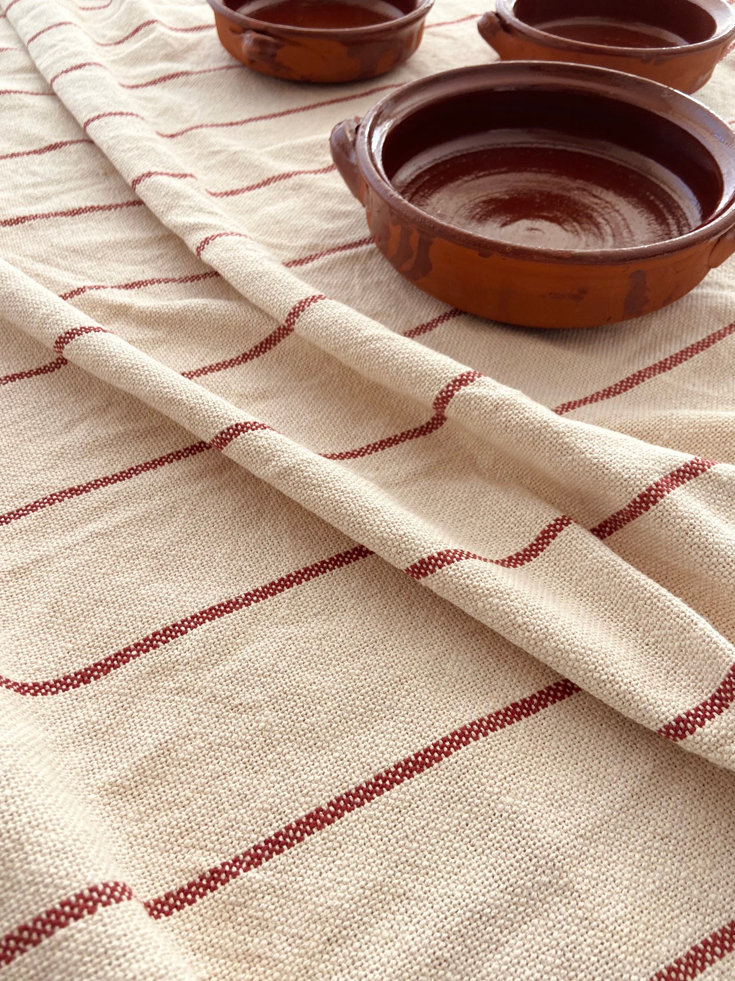 RED LINES TABLECLOTH 160x200CM