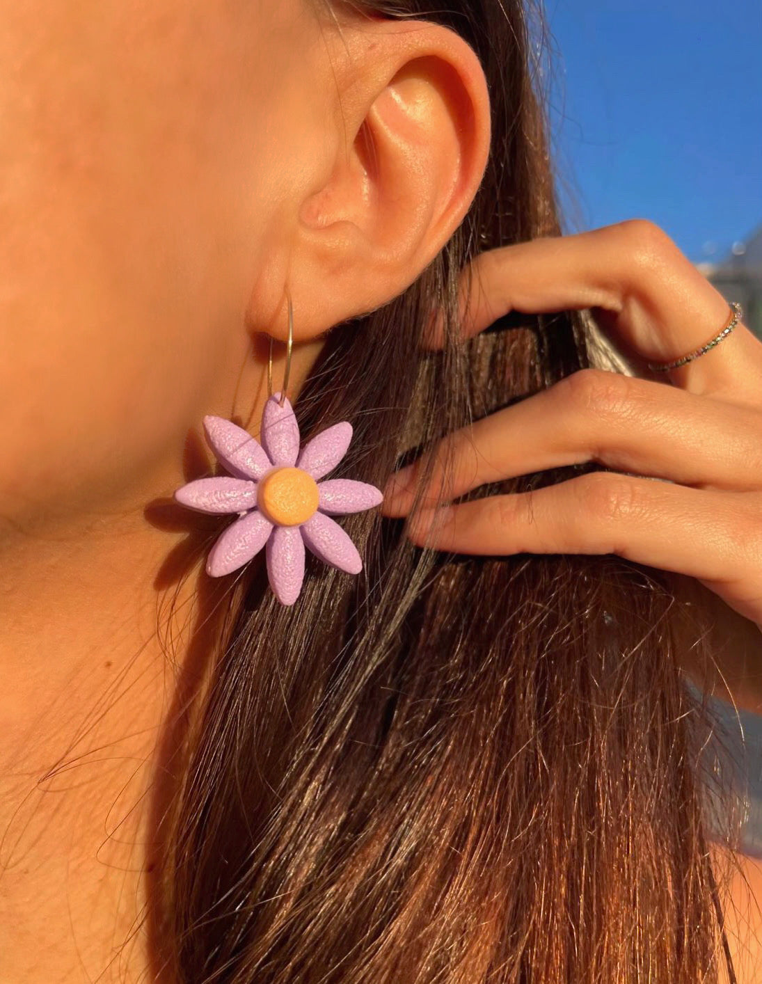 Pendientes margarita lila