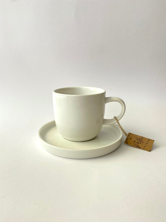 SET DE TAZA + PLATO BLANCO